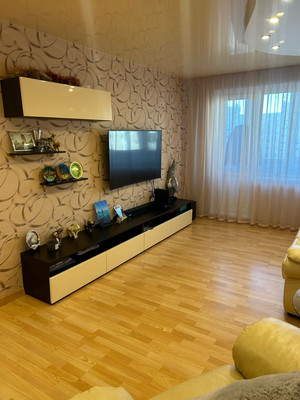 Продам трехкомнатную (3-комн.) квартиру, Капитана Орликовой ул, 53, Мурманск г