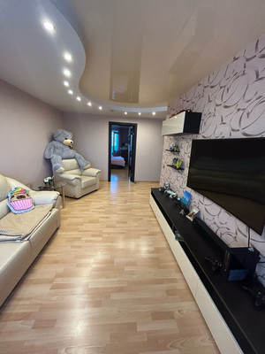 Продам трехкомнатную (3-комн.) квартиру, Капитана Орликовой ул, 53, Мурманск г