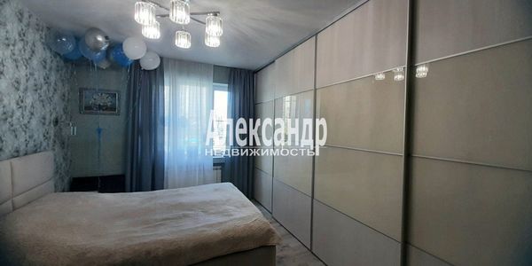 Продам двухкомнатную (2-комн.) квартиру, Доблести ул, 18к1, Санкт-Петербург г
