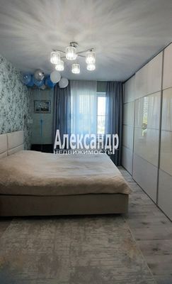 Продам двухкомнатную (2-комн.) квартиру, Доблести ул, 18к1, Санкт-Петербург г