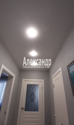 Продам двухкомнатную (2-комн.) квартиру, Доблести ул, 18к1, Санкт-Петербург г