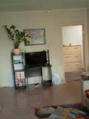Продам трехкомнатную (3-комн.) квартиру, Молодежная ул, 3а, Волгодонск г