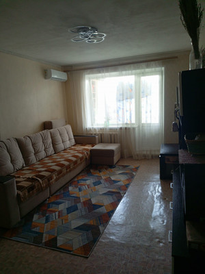 Продам трехкомнатную (3-комн.) квартиру, Молодежная ул, 3а, Волгодонск г