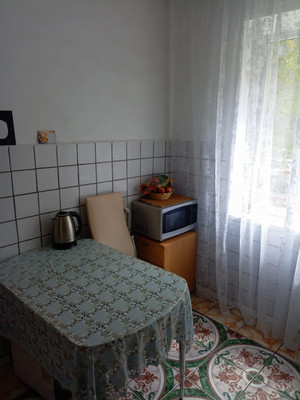 Продам трехкомнатную (3-комн.) квартиру, Молодежная ул, 3а, Волгодонск г