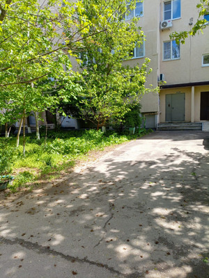 Продам трехкомнатную (3-комн.) квартиру, Молодежная ул, 3а, Волгодонск г