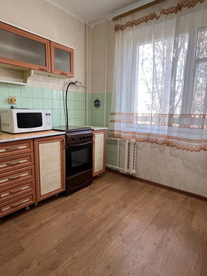 Продам двухкомнатную (2-комн.) квартиру, Мира пр-кт, 24, Волгодонск г