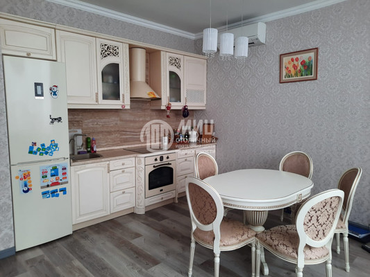 Продам двухкомнатную (2-комн.) квартиру, Садовая ул, 4, Звенигород г