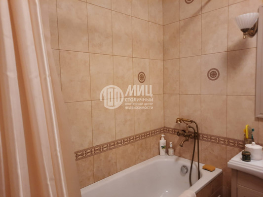 Продам двухкомнатную (2-комн.) квартиру, Садовая ул, 4, Звенигород г