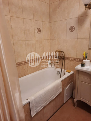 Продам двухкомнатную (2-комн.) квартиру, Садовая ул, 4, Звенигород г