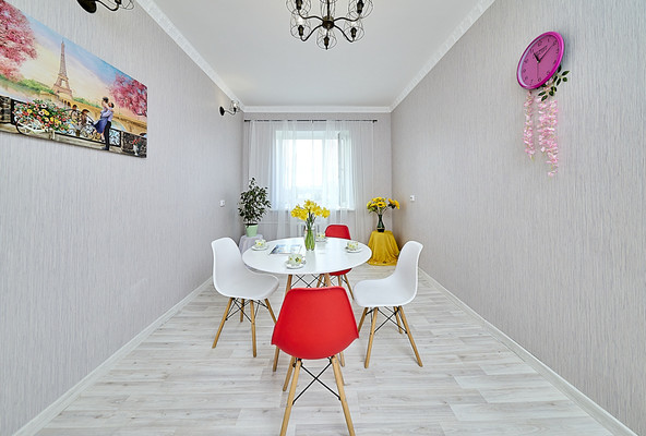 Продам комнату в 7-комн. квартире, Курляндская ул, 32А, Санкт-Петербург г