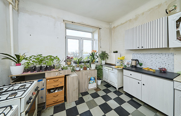 Продам комнату в 7-комн. квартире, Курляндская ул, 32А, Санкт-Петербург г