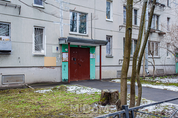 Продам трехкомнатную (3-комн.) квартиру, Турку ул, 12к6 литера А, Санкт-Петербург г