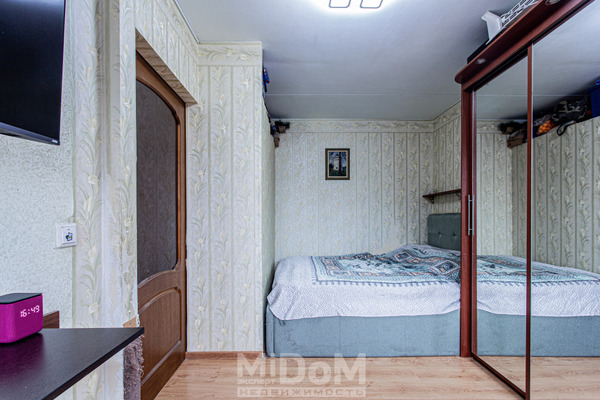 Продам трехкомнатную (3-комн.) квартиру, Турку ул, 12к6 литера А, Санкт-Петербург г
