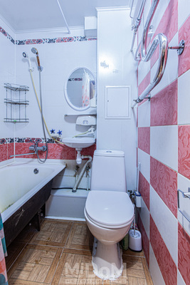 Продам трехкомнатную (3-комн.) квартиру, Турку ул, 12к6 литера А, Санкт-Петербург г