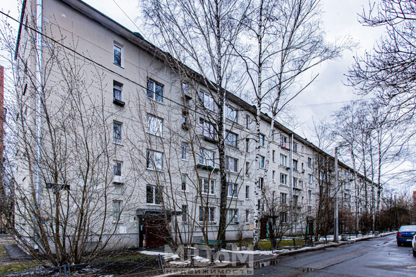 Продам трехкомнатную (3-комн.) квартиру, Турку ул, 12к6 литера А, Санкт-Петербург г