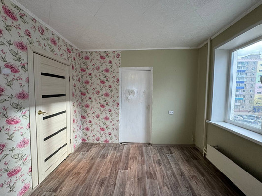 Продам трехкомнатную (3-комн.) квартиру, Магистральное ш, 25к2, Комсомольск-на-Амуре г