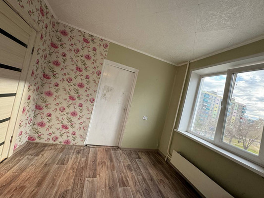 Продам трехкомнатную (3-комн.) квартиру, Магистральное ш, 25к2, Комсомольск-на-Амуре г
