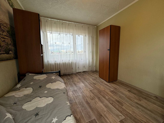 Продам трехкомнатную (3-комн.) квартиру, Магистральное ш, 25к2, Комсомольск-на-Амуре г