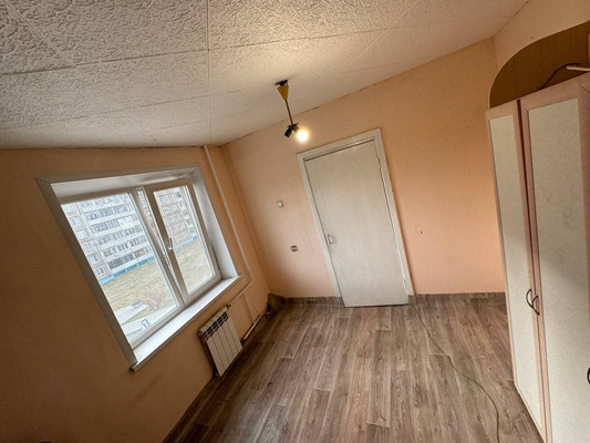 Продам трехкомнатную (3-комн.) квартиру, Магистральное ш, 25к2, Комсомольск-на-Амуре г