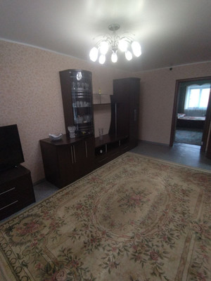 Продам двухкомнатную (2-комн.) квартиру, Карла Маркса ул, 78, Ишим г