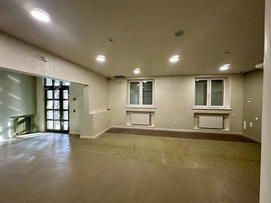 Продам торговое помещение 141 м2, Байкальская ул, 202/9, Иркутск г