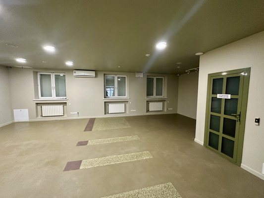 Продам торговое помещение 141 м2, Байкальская ул, 202/9, Иркутск г