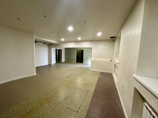 Продам торговое помещение 141 м2, Байкальская ул, 202/9, Иркутск г