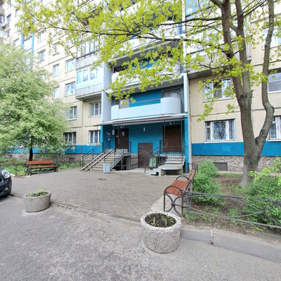 Продам двухкомнатную (2-комн.) квартиру, Индустриальный пр-кт, 17к3, Санкт-Петербург г