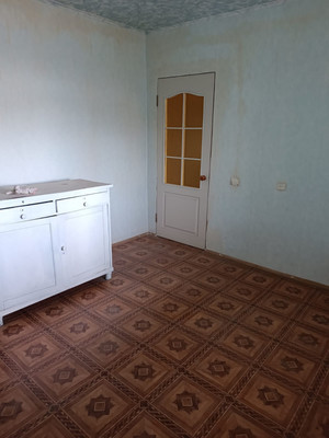 Продам трехкомнатную (3-комн.) квартиру, Фрунзе ул, 24, Красногвардейское пгт