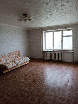 Продам трехкомнатную (3-комн.) квартиру, Фрунзе ул, 24, Красногвардейское пгт