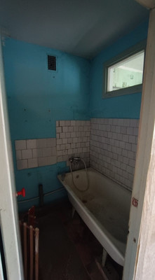 Продам трехкомнатную (3-комн.) квартиру, Фрунзе ул, 24, Красногвардейское пгт