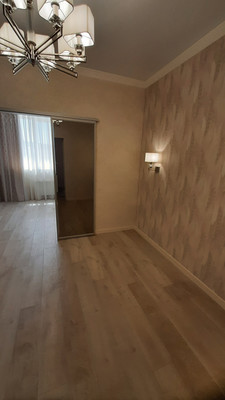 Продам трехкомнатную (3-комн.) квартиру, Балаклавская ул, 133, Симферополь г