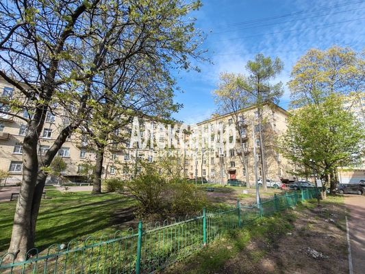 Продам двухкомнатную (2-комн.) квартиру, Республиканская ул, 18к2, Санкт-Петербург г