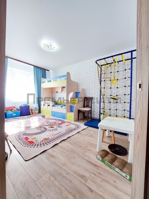 Продам трехкомнатную (3-комн.) квартиру, 65 лет Победы ул, 45, Калуга г