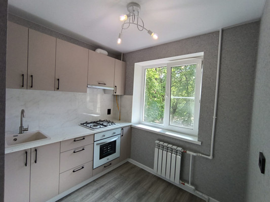 Продам двухкомнатную (2-комн.) квартиру, Коммунистический пр-кт, 33/1, Ростов-на-Дону г