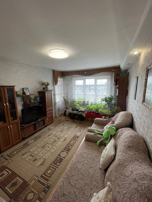 Продам трехкомнатную (3-комн.) квартиру, 18 мкр, 4, Ангарск г