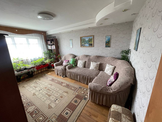 Продам трехкомнатную (3-комн.) квартиру, 18 мкр, 4, Ангарск г