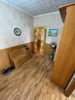 Продам трехкомнатную (3-комн.) квартиру, 18 мкр, 4, Ангарск г