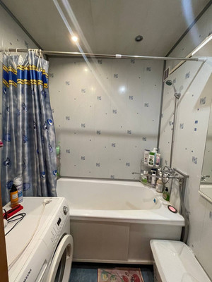 Продам трехкомнатную (3-комн.) квартиру, 18 мкр, 4, Ангарск г