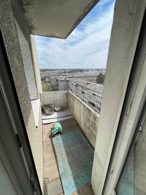Продам трехкомнатную (3-комн.) квартиру, 18 мкр, 4, Ангарск г