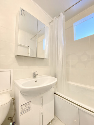 Продам двухкомнатную (2-комн.) квартиру, Центральная ул, 179б, Лужки д