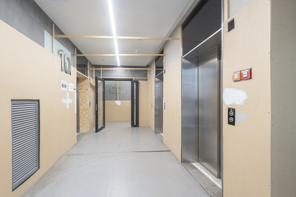 Продам трехкомнатную (3-комн.) квартиру, Янковского ул, 1к1, Москва г