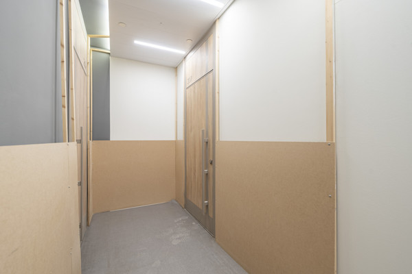 Продам трехкомнатную (3-комн.) квартиру, Янковского ул, 1к1, Москва г