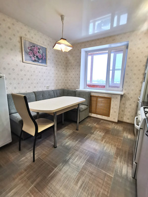 Продам трехкомнатную (3-комн.) квартиру, Ручейная ул, 39/1, Сыктывкар г