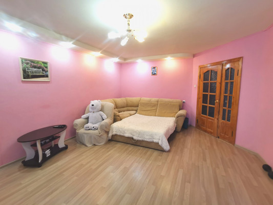 Продам трехкомнатную (3-комн.) квартиру, Ручейная ул, 39/1, Сыктывкар г