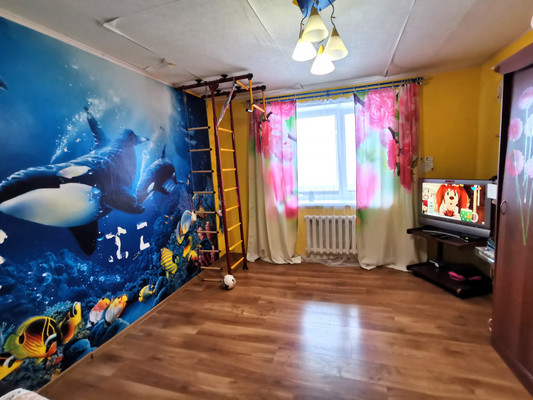 Продам трехкомнатную (3-комн.) квартиру, Ручейная ул, 39/1, Сыктывкар г