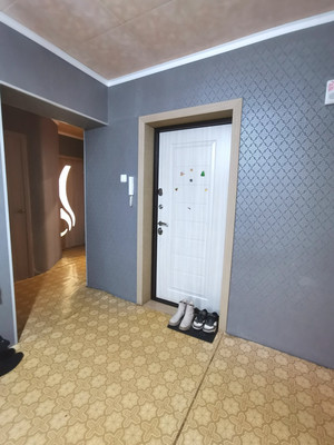 Продам трехкомнатную (3-комн.) квартиру, Ручейная ул, 39/1, Сыктывкар г