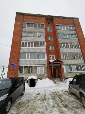 Продам трехкомнатную (3-комн.) квартиру, Ручейная ул, 39/1, Сыктывкар г