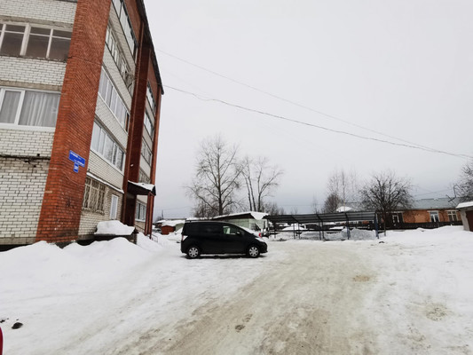 Продам трехкомнатную (3-комн.) квартиру, Ручейная ул, 39/1, Сыктывкар г