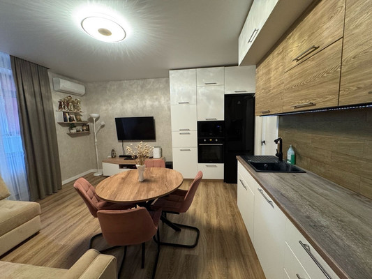 Продам двухкомнатную (2-комн.) квартиру, Боспорская ул, 2, Краснодар г
